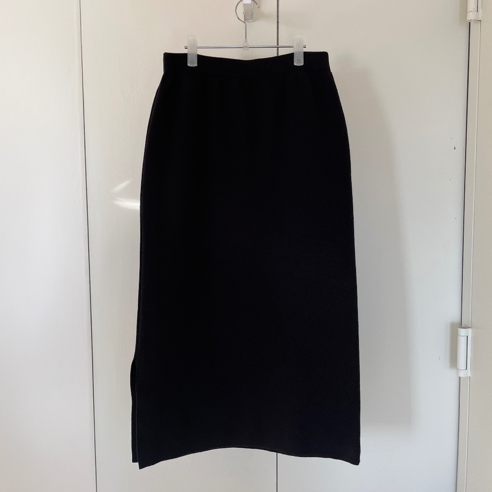 Uniqlo Smooth Cotton Blend Skirt